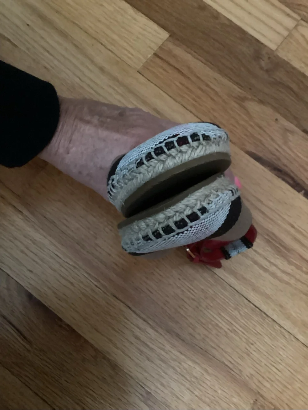 Burberry girls sandals